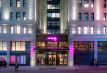 Moxy Times Square: Onde o espírito jovem encontra Nova York