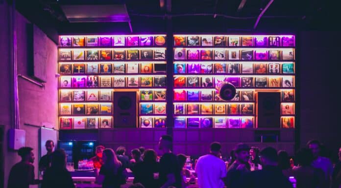 HIFI COMMUNITY CHEGA EM ATMOSFERA DE HUB COM ROOFTOP, CLUB E RESTAURANTE DE COZINHA PAN ASIATICA